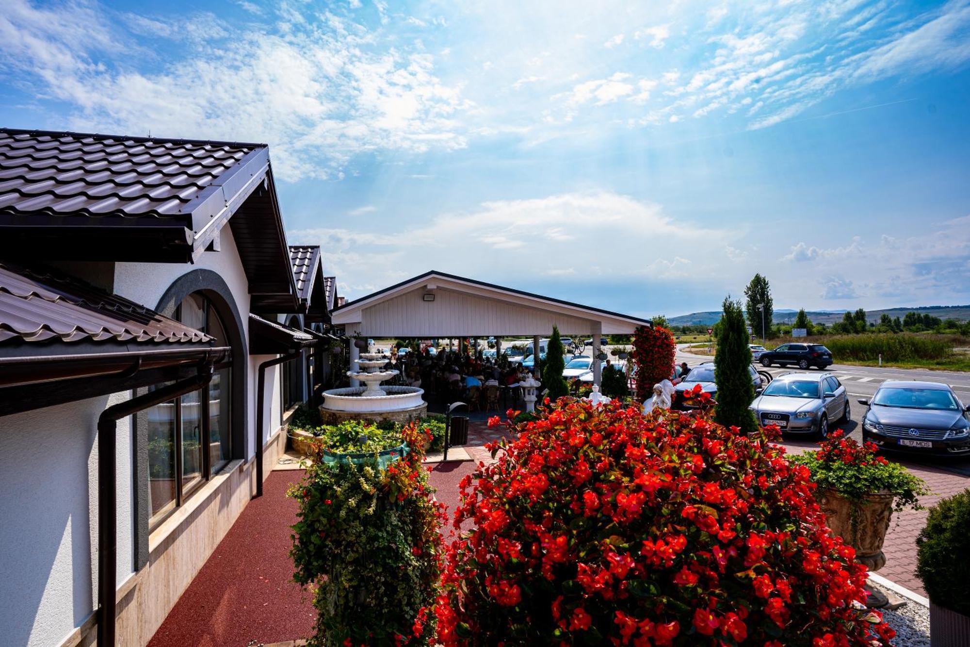 Hanul Domnesc Imperial Hotel & Spa Călan Exterior foto